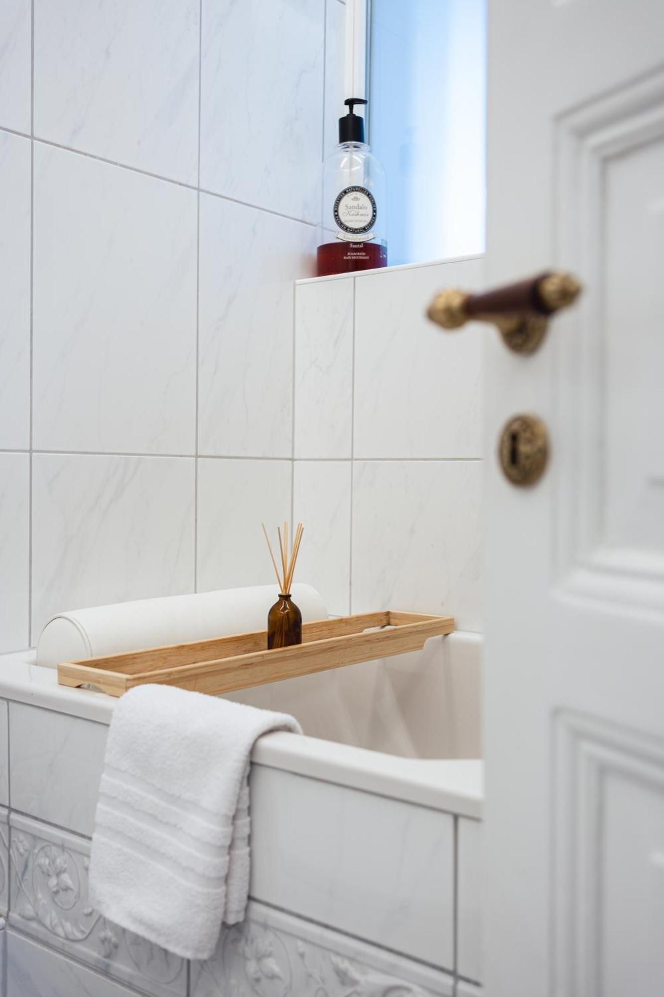 Historical Luxury Homes - Stadtvilla Mit Jacuzzi Und Garten Freiburg im Breisgau Ngoại thất bức ảnh